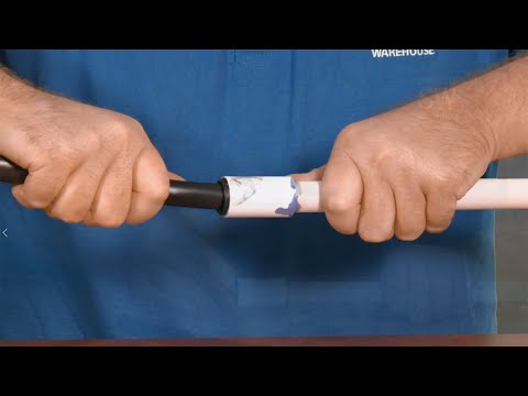 Fixation de tubes en polyéthylène au PVC