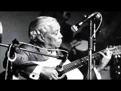 Amor a Deus - Nelson Cavaquinho