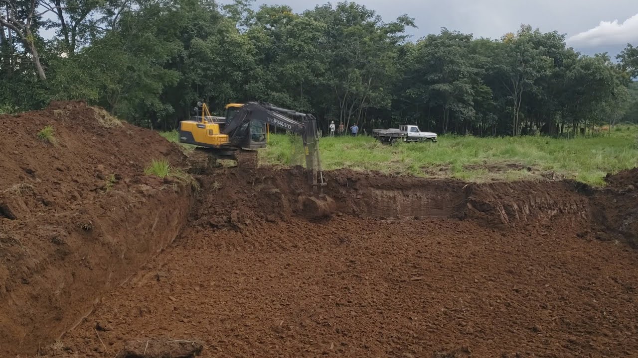 How to make an excavated tank for fish production | Fish farming on the site