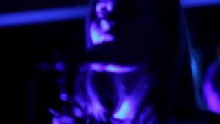 Navneløs - Tænkt På Et Sted