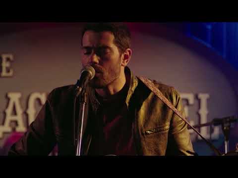 Jesse Metcalfe And Brittany Willacy - Freefall…