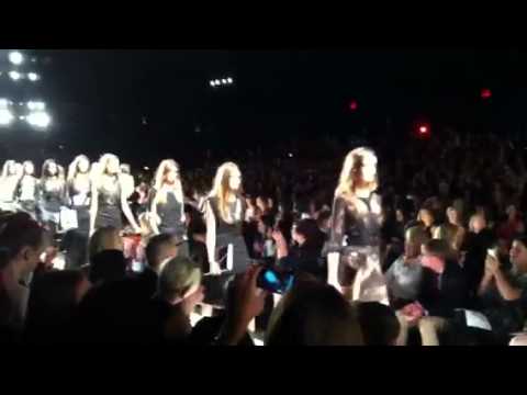 Final BCBGMaxAzria SS13