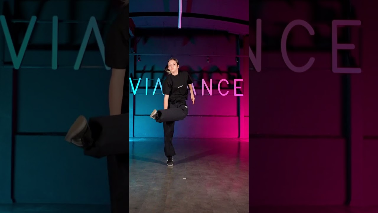 Dans 2 - Daria Kuzadzhyeva