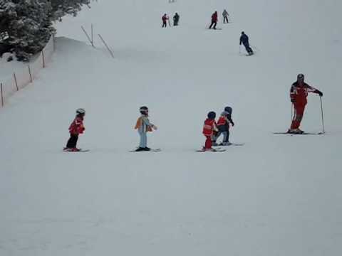 dzieciaczki na nartach