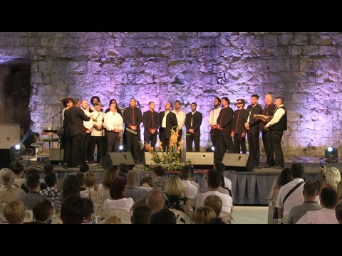 Klape pivaju a pisma liči, TOMS -Trogir