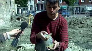 preview picture of video 'GPTV:Archeologen graven in historisch Harlingen'