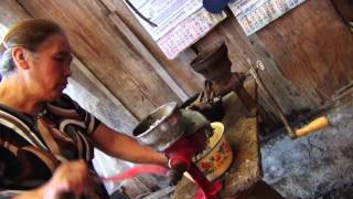 Preparación del Atole Agrio (Ixtenco, Tlaxcala y Zacapoaxtla, Puebla)