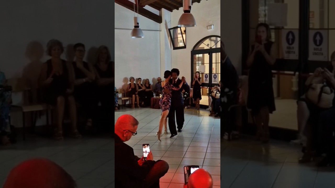 Legato vs Staccato. Tango improvisation: Silvina Tse & Julio Alvarez