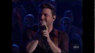 Chris Young 2011 CMA Award performance &quot;Voices&quot;