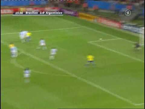 Brazil 2-0 Argentina.Kaka scored goal.avi