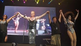 Andy Bell in Concert in México city presents on stage to Isaac Junkie (2013)