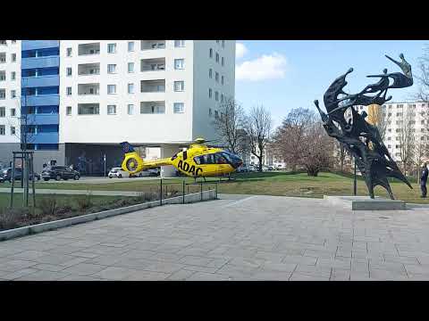 ADAC Hubschrauber Berlin Lichtenrade 04 04 2021 John Locke Str  gegen 11 45 Uhr