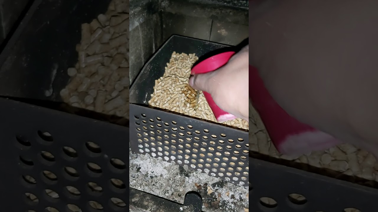 Caja de pellet en combustión lenta.