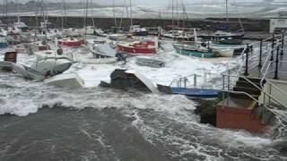 preview picture of video 'North Berwick Harbour dinghy park flooding 30 Mar 2010.AVI'