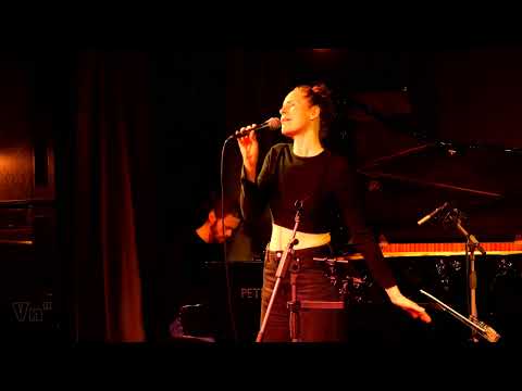 MISS KAFKA and her band - ON MY FEET Live,  U Staré Paní, Praha 14.11.2025 #misskafka #jazz #signer
