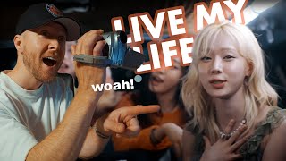 Download lagu Singer Reacts to aespa 'Live My Life' MV mp3