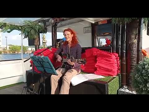 Anta Eņģele – Es ar savu ģitāri (ziņģe);  Tikai vienu reizi (Raimonds Pauls / Guntars Račs)