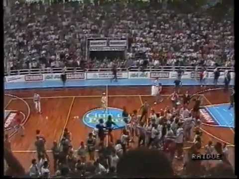 SuperCook vs. Oscar Schmidt: Scavolini reaches the 1990 final.