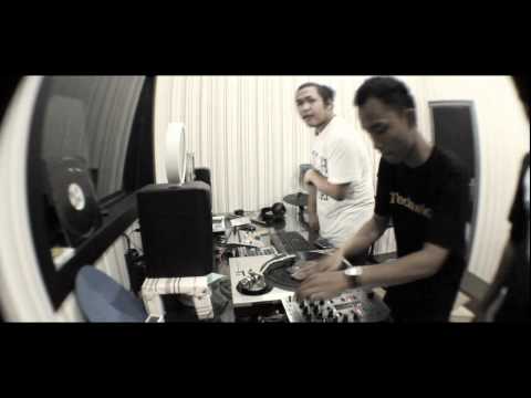 AQ Flow feat DJ nanda