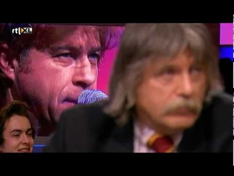 JW Roy zingt Broken Wings voor Johan Derksen