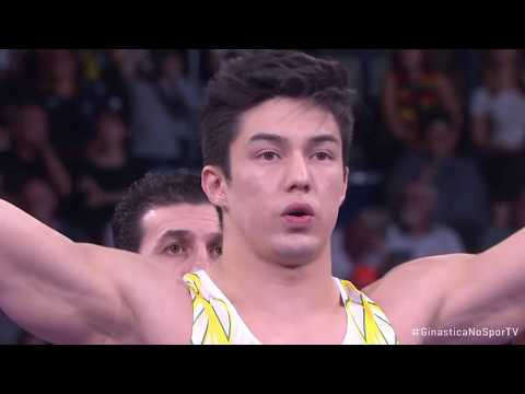 Arthur Nory crava série e fatura o ouro no Mundial de Ginástica nas barras fixas