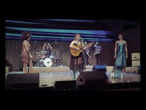 Leiden, Sofía Macchi, Alaíde - Al Mar (CANTORAL)