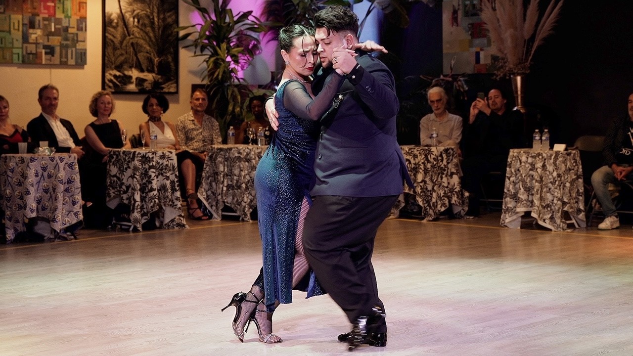 Video thumbnail for Cynthia Palacios and Sebastian Bolivar – Calla bandoneon at Les Intanguptibles #11