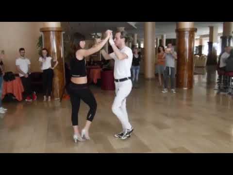 Figura Salsa New York Style