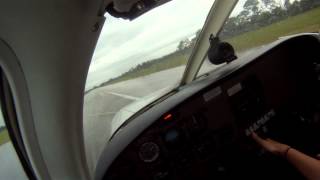 preview picture of video 'KFPR Full Stop Taxibacks on RWY28R with PA28'