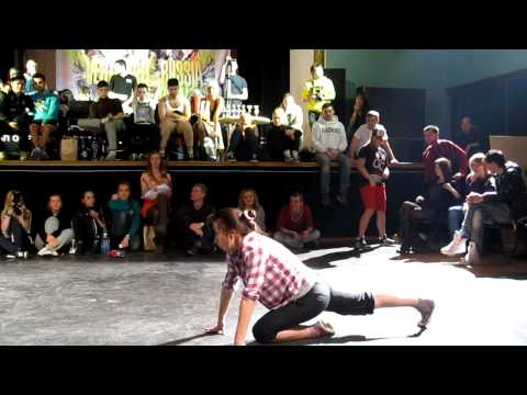 VERTIFIGHT IN RUSSIA 15: Pretty Wings -vs- Snegurochka