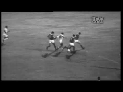 Goal! Pele. UEFA International Cup 1962. Final. 2nd Leg. Benfica - Santos