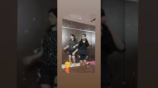 Download lagu I'm a Savage - Mom daughter dance mp3
