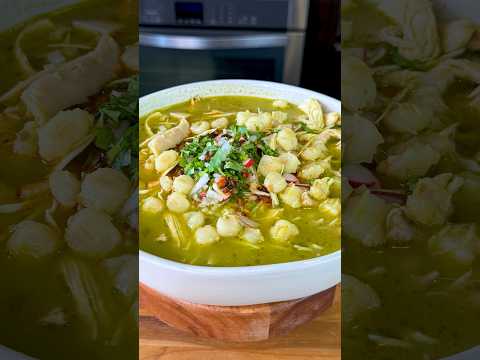 Green Chicken Pozole (Pozole Verde de Pollo) Easy Recipe #shorts