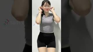 Download lagu cewek cantik pakai strit ketat mp3 Download lagu cewek cantik pakai strit ketat mp3