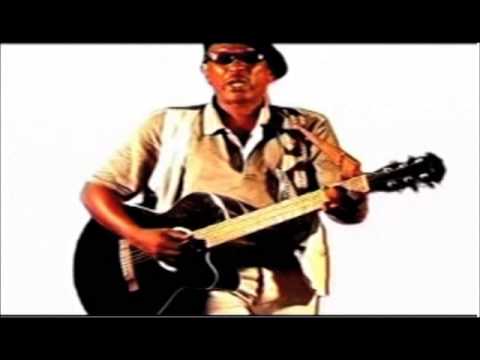 Seydou Nour Thiam - Dewiyo (Guinée Musique / Guinea Music)