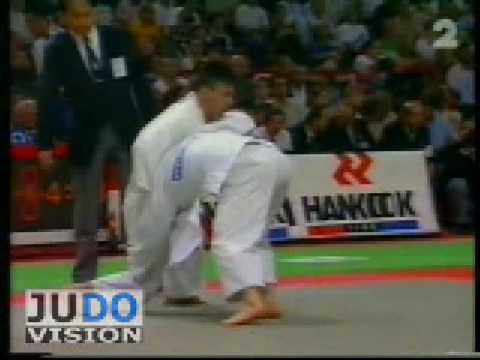 JUDO 1997 World Championships: Fulvio Miyata (BRA) - Giorgi Revazishvili (GEO)