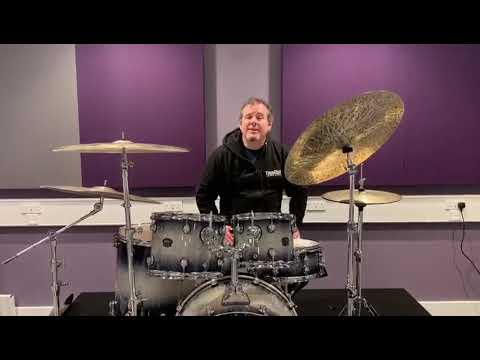 Magnum - The Serpent Rings - Lee Morris tour pre-production day