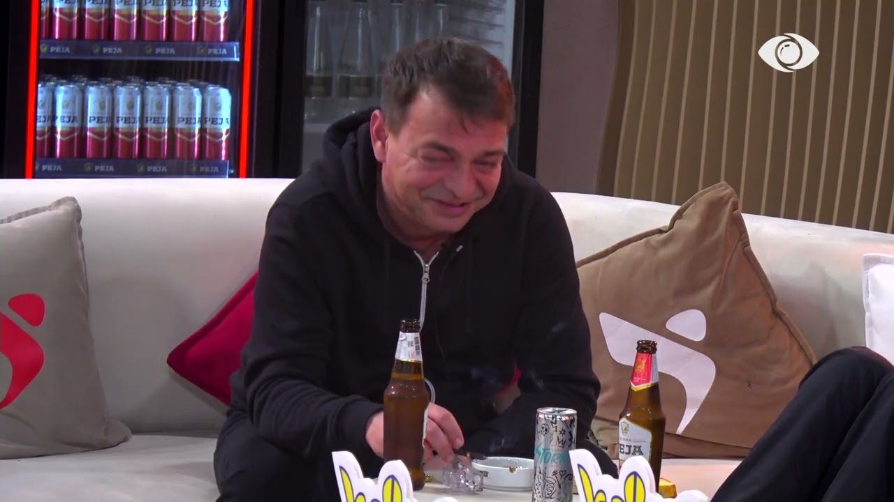 “A më ke shoqe?!”/ Klajdi-Valbonës: Edhe 5 minuta nuk të kam, pastaj do mbajmë lojën…