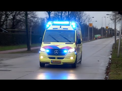 A1, C. Miesen Ambulance 05-104 Hengelo naar het Medisch Spectrum Twente Enschede