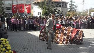 preview picture of video 'Beylikova cumhuriyet bayramı kutlamaları (mustafa balık ve deve oyunu) 2012'