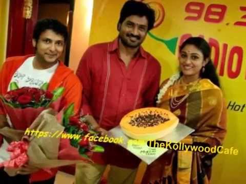Senthil - Sreeja new couple cutting cake