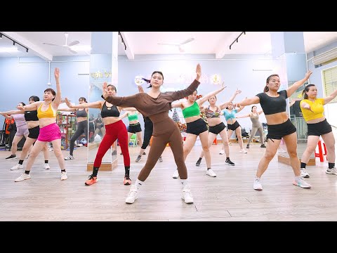 28 Minute Dance Workout At Home | Exercise To Lose Weight FAST | Zumba Class