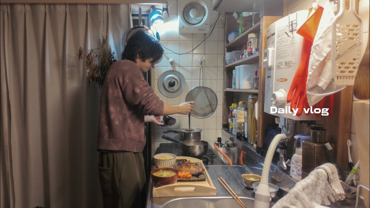 25歳一人暮らし｜春を迎えるための穏やかな日々🌸　しじみ汁と牛すじ肉のどて煮🍽️