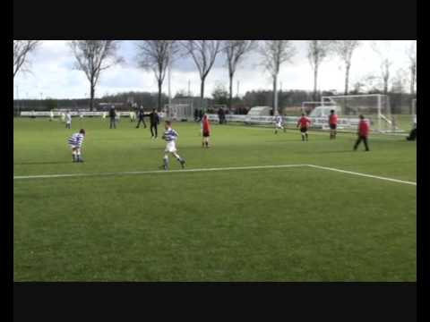 Spakenburg E4 veegt Cobu Boys van de mat