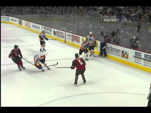 Danny Briere scores vs the Wild - 11-14-10