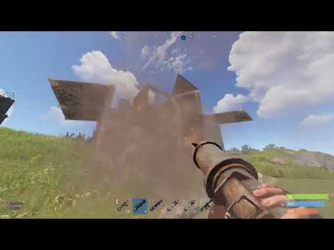 Raiding a LOADED Decaying Base as the Owners are Despawning Loot #rust