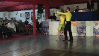 preview picture of video 'Esibizione di danze filuzziane (Bubano 22-2-09): valzer'