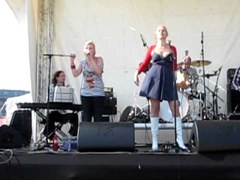 Einsteinbarbie - Trip live @ NDSM Amsterdam