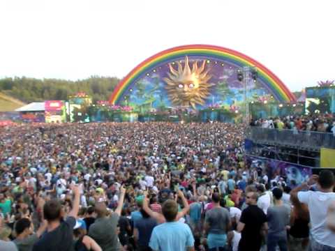 Tomorrowland 2010 - Swedish House Mafia (We are your friend)