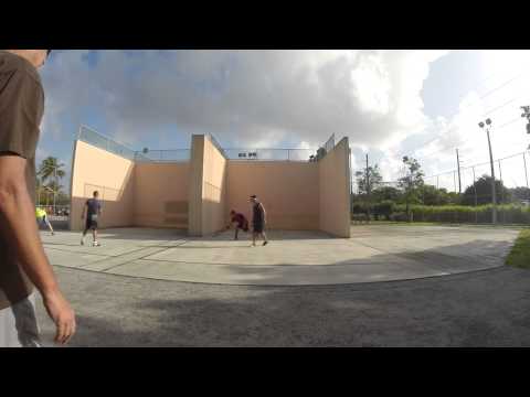 Outdoor Racquetball Marcos Gravy vs Roy